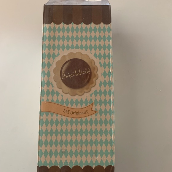 HCD Hot Chocolate Designs Valentines Mary Janes - Picture 10 of 11